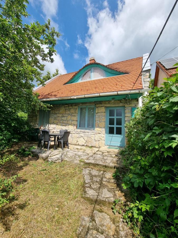 Julia Vendeghaz Apartment Balatonfured Exterior photo